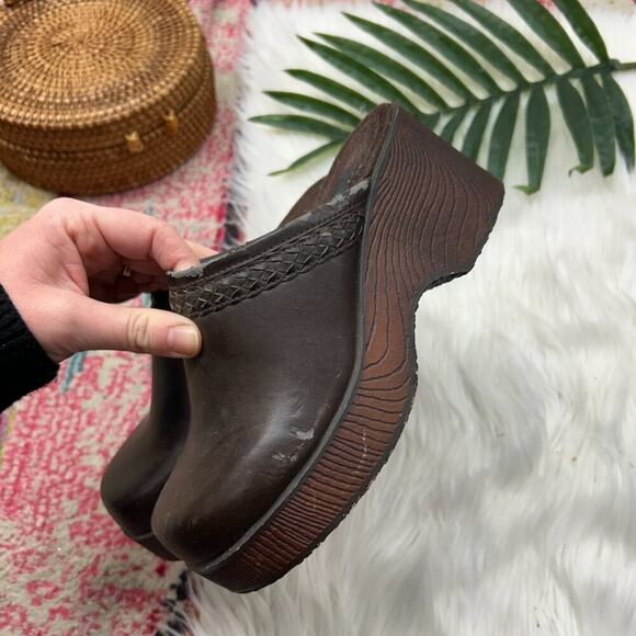 Vintage Y2K 2000s Xhilaration Neutral Brown Slip On Chunky Platform Clog 5.5 - Picture 6 of 11